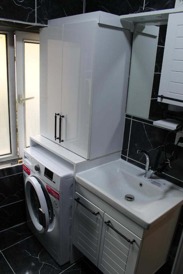 Beyoglu Asmalimescit'Te Mobilyali Balkonlu Daire Apartment Istanbul Luaran gambar